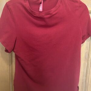 SKIMS Red Fitted cotton tee. Brick. Xl. Worn once.